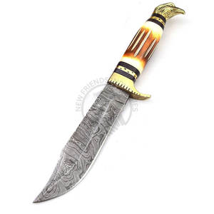 Nouvelle édition de couteau de chasse artisanal en acier Damas de 12 pouces avec manche en os de chameau gravé, couteau Bowie en acier Damas forgé à la main - Product Image 1