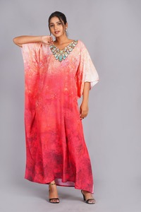 Vestido Kaftan Oversize con Escote de Cristal y Mangas Murciélago - Product Image 2