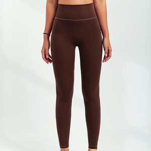 Leggings de yoga pour femmes, taille haute, sans couture, longueur intégrale, couleur noire unie, en spandex et nylon, avec taille élastique - Product Image 5