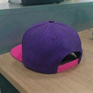 Casquette Snapback 6 Panneaux Broderie Tissée Personnalisée OEM, Visière Plate Structurée, Faible MOQ, Fabricant de Coiffes ODM - Product Image 5