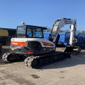 Excavatrice Bobcat E88 à vendre, entretenue dans un état impeccable, performances puissantes, idéale pour les projets de construction, avec accessoires. - Product Image 2