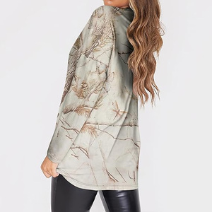 Sudadera Clásica de Cuello Redondo con Camuflaje Verde para Hombre y Mujer, Sudadera Cómoda con Estampado de Camuflaje para un Estilo y Comodidad Diarios - Product Image 2