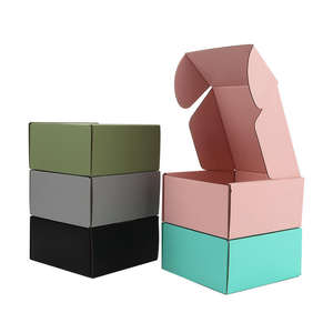 Caja de Regalo Personalizable de Alta Gama con Tapa Magnética para Bombones y Dulces - Empaque Personalizado con Laminado Mate, Grabado en Relieve y Esponja - Product Image 4