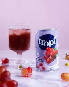 Boisson Tropi Juice 330ml en canette aluminium, 100% purée de fruits, faible en gras, stérilisée, saveurs de goyave, mangue et pastèque fraîchement pressées - Product Image 4