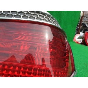 ไฟท้ายขวามือสอง ซีรีส์ 5 รุ่น 6910768 - Product Image 3