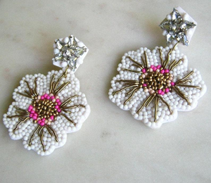 Nuevas cuentas de vidrio tipo semilla color champán y colgante de gemas llamativo para Futura Novia, Aniversario, Cumpleaños, de la India, POR MULTI CRAFT - Product Image 1