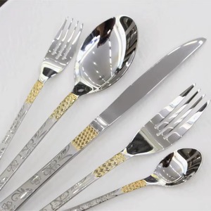 Ensemble de couverts en métal très vendu, design antidérapant pour une meilleure prise en main, idéal pour les occasions formelles. - Product Image 3