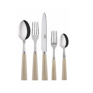 Juego de Cubiertos de Lujo Moderno con Mango de Cuerno Tradicional, Acero Inoxidable Pulido a Espejo, para Uso en el Hogar, Hoteles y Restaurantes - Product Image 5