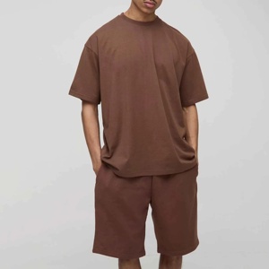 Conjunto Deportivo de Verano con Logotipo Personalizado para Hombre, Camiseta Transpirable, Pantalones Cortos Casuales, Colores y Tallas Personalizadas, Servicio OEM para Actividades al Aire Libre - Product Image 2