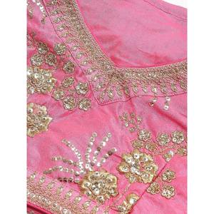 Lehenga Choli de Seda Tailandesa Bordada en Rosa para Novia - Product Image 3