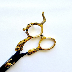 Ciseaux à manche dragon, ciseaux durables en acier inoxydable, ciseaux à motif dragon, outil de coupe professionnel pour barbier, manche dragon - Product Image 5
