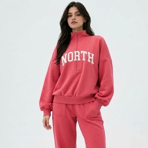 Sudadera Oversize Personalizada para Mujer con Letras Bordadas, Media Cremallera, Cuello Alto, Forro Polar, Estilo Otoño-Invierno, Bolsillos Delanteros - Product Image 3