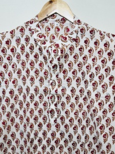 คุณภาพเยี่ยม ผ้าฝ้าย 100% สีแดงเบอร์กันดี เสื้อคุรตะแขนสั้นสไตล์ชาติพันธุ์สำหรับผู้ชาย |   ชุดคุर्ตาพิมพ์ลายดอกไม้ด้วยมือแบบดั้งเดิมสไตล์ลำลอง - Product Image 2