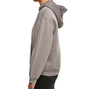 เสื้อฮู้ดดี้สีเทาอมน้ำตาลแบบวินเทจสำหรับผู้ชาย ทรงหลวม ไหล่ตก มีกระเป๋าจิงโจ้ สวมใส่สบายๆ - Product Image 2