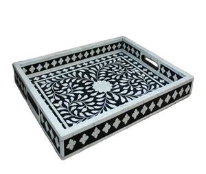 Plateau de service en résine et MDF de taille personnalisée avec incrustation d'os rond noir et blanc fait à la main avec perle décorative pour un usage domestique - Product Image 2