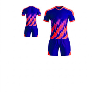 Ensemble de maillots de football unisexe en polyester respirant à séchage rapide, 100 % polyester, service OEM, uniforme de football personnalisé pour équipe - Product Image 3