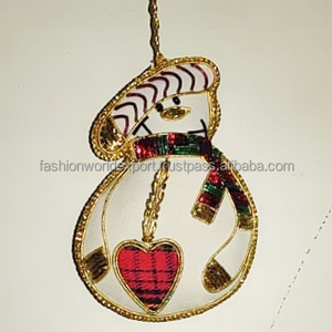 ปักความสง่างามของความรักกำมะหยี่ที่ตกแต่งอย่างหรูหราหัวใจเสน่ห์ด้วยลูกปัดเส้นขอบด้ายสีทองและพลอยกลาง - Product Image 4