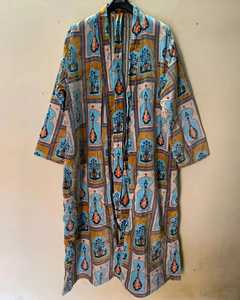 Robe longue élégante en velours thermique de coton éco-responsable de qualité supérieure, brodée, style Suzani, kimono ouzbek, veste bohème - Product Image 3