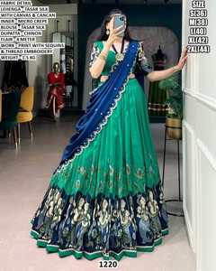 ชุดเลเฮนกาสีสันซิมโฟนี - Product Image 2