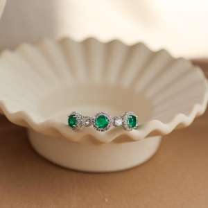 แหวนมรกตแท้หลายเม็ด แหวนเงินแท้ประดับมรกตวินเทจ เครื่องประดับมรกตแท้ ของขวัญวันเกิดสำหรับเธอ - Product Image 2