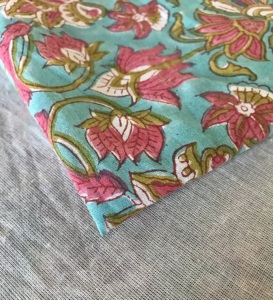 Tissu en coton imprimé à la main – Imprimé floral jaal rose sur fond vert sarcelle, textile indien traditionnel - Product Image 4