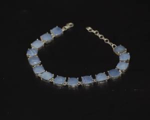 Bracelet en opalite bleue avec argent sterling 925 – Bracelet en pierre précieuse opalite fait main pour femme |   Fournisseur en gros de bijoux en argent - Product Image 1