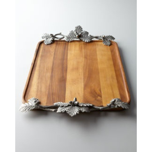 Bandeja de madera clásica con asas de hoja de roble antiguo y detalles metálicos de bellota, plato rústico de madera dura para el hogar - Product Image 1