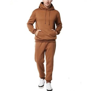 Ensemble de survêtement marron à capuche pour hommes, sweat-shirt et pantalon décontractés de couleur unie à manches longues avec poches latérales et taille élastique - Product Image 3