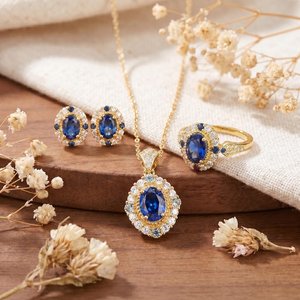 จี้รูปวงรีประดับเพชรซิคอนสีน้ำเงินแซฟไฟร์ ตัวเรือนทอง 14K ชุบทองคำขาว ดีไซน์วินเทจ พร้อมกรอบเพชรรอบๆ เหมาะสำหรับเป็นของขวัญสำหรับเธอในโอกาสหมั้นหมาย - Product Image 3