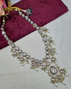 Handcrafted Kundan Pearl Drop <b>Necklace</b> With Matching Earring And Mangtika Brass Base Antique Gold Plated Jewellery Set Wholesale - Product Image 2