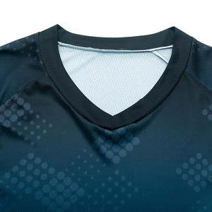 Chemises de pêche imperméables en gros avec impression de logo personnalisé sur le devant, manches longues, protection UPF 50 - Product Image 3