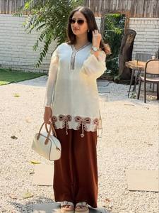 Ensemble Kurta brodé marron avec pantalon Palazzo, tenue décontractée traditionnelle indienne et pakistanaise pour femmes, coupe ample, en coton, pour le printemps - Product Image 4