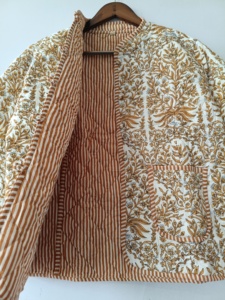 Veste en coton indien, veste en coton matelassé, veste faite à la main, veste pour femme, manteau bohème, veste florale, manteau à motifs imprimés - Product Image 5