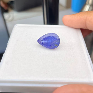 แทนซาไนต์ธรรมชาติ 10.80 กะรัต รูปทรงลูกแพร์ คุณภาพเกรด AAA พร้อมความเงางามระดับ AAA และสีสวยงาม เหมาะสำหรับการทำเครื่องประดับทุกชนิด ในราคาประหยัด - Product Image 5