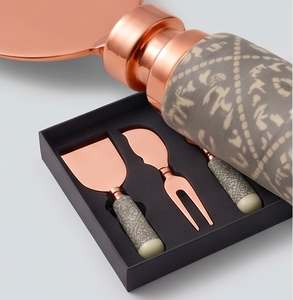 Ensemble de couteaux à fromage et à beurre, qualité exclusive, acier inoxydable avec tête en cuivre, manches en résine, couverts pour la cuisine et les événements - Product Image 3