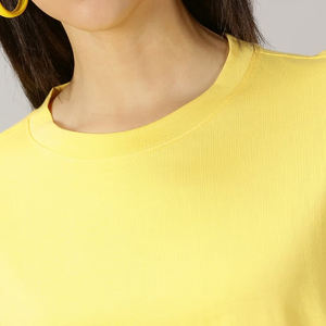 T-shirt moderne pour femmes, décontracté, à manches courtes, col rond, en coton doux, respirant, confortable, idéal pour l'été, la mode, la gym, le fitness et les voyages - Product Image 5