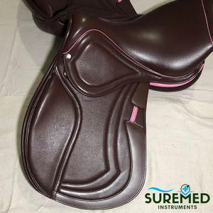 Selle anglaise de haute qualité conçue pour l'entraînement équestre professionnel - Product Image 3