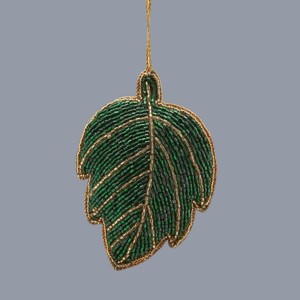 Décoration suspendue en feuilles perlées Zari pour l'Aïd Moubarak – Ornement artisanal vert à sequins pour la décoration de la maison pendant le Ramadan et l'Aïd - Product Image 1