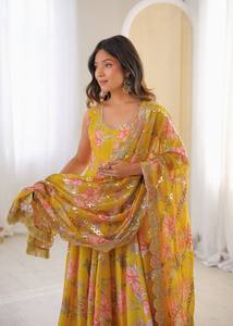 ชุดเดรส Anarkali ลายดอกไม้ผ้ามัสลินสำหรับผู้หญิง TENNECY พร้อมผ้าคลุมไหล่ ชุดปักลาย ยืดหยุ่นได้ กลับด้านได้ ไม่ยับ - Product Image 3
