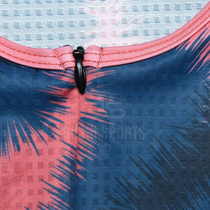Traje de Triatlón de Alto Rendimiento con Control de Humedad y Flexibilidad para Mayor Comodidad el Día de la Carrera - Product Image 4