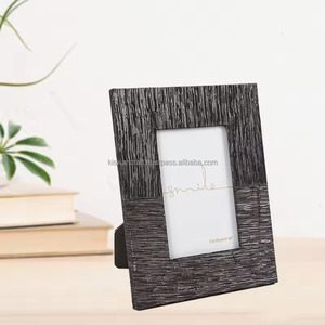 Marco de fotos de resina de diseñador moderno hecho a mano para decoración del hogar suministro de marco de fotos único para exhibición y accesorios del hogar - Product Image 4