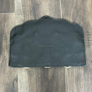 ที่แขวนผ้าพันคอแบบติดผนัง หนังแท้ลายดอกไม้สีฟ้าคราม งานแฮนด์เมด สไตล์คาวบอย ตกแต่งบ้านสไตล์เรโทร - Product Image 6