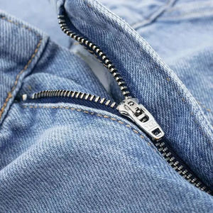 กางเกงยีนส์ MEESAM LEATHER HOSIERY รุ่น Unisex ผ้าฝ้าย 100% แห้งเร็ว เอวสูง ทรงหนา สไตล์วินเทจ ทรงปกติ ขาตรง ลายนูนด้านซ้าย - Product Image 3