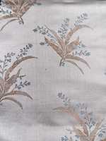 Tissu floral tissé jacquard, surface douce et légèrement brillante