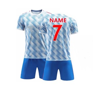 ชุดฟุตบอลพรีเมียม เสื้อและกางเกงขาสั้น ชุดกีฬาระบายอากาศดีไซน์ทันสมัย สำหรับการแข่งขันและการฝึกซ้อมของทีม - Product Image 5