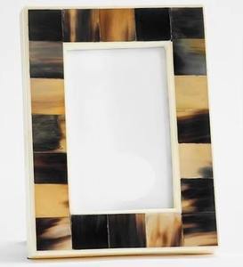 Cadre photo mosaïque vertical fait main en corne naturelle, décoration de table de luxe, cadeau pour la maison par Handmade Collection - Product Image 3