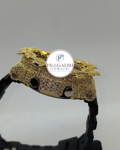 Montre Hip Hop pour Homme en Acier Inoxydable Doré avec Lunette Sertie de Diamants et Bracelet en Caoutchouc - Product Image 3