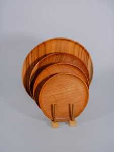 Plateau de service rond en bois massif poli minimaliste Curio Craft CC-WRP 26 pour la décoration de table à la maison - Écologique - Product Image 3