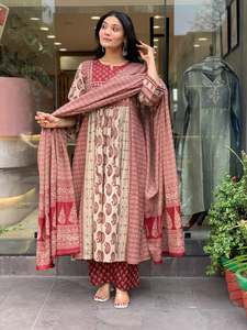 Red Panel Print Pure Cotton Round Neck Women Salwar Kameez Set 3/4th Sleeve <b>Kurti</b> & Pant with Dupatta for Party Wedding - Product Image 2