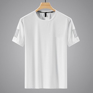 เสื้อยืด OEM แบบกำหนดเองสำหรับฤดูร้อน ผ้าไหมน้ำแข็ง แห้งเร็ว แขนสั้น ระบายอากาศได้ดี ทรงหลวม คอกลม ไซส์ใหญ่สำหรับผู้ชาย - Product Image 3